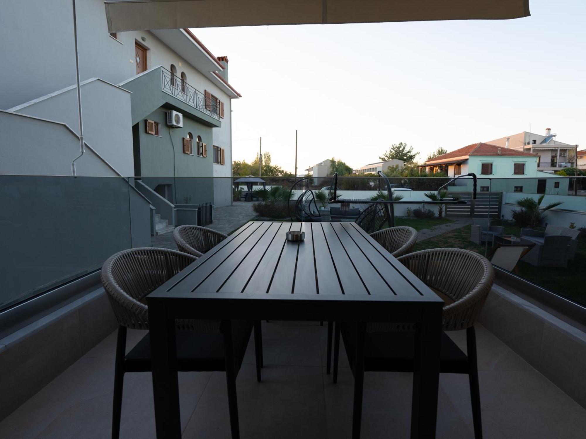 Antony'S Luxury Apartments Nikiti  Exterior photo