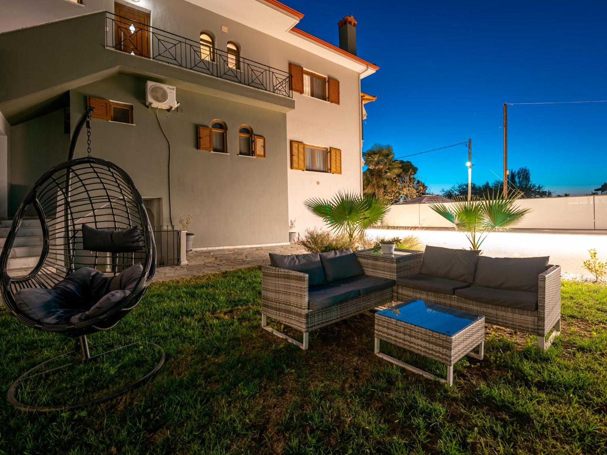 Antony'S Luxury Apartments Nikiti  Exterior photo
