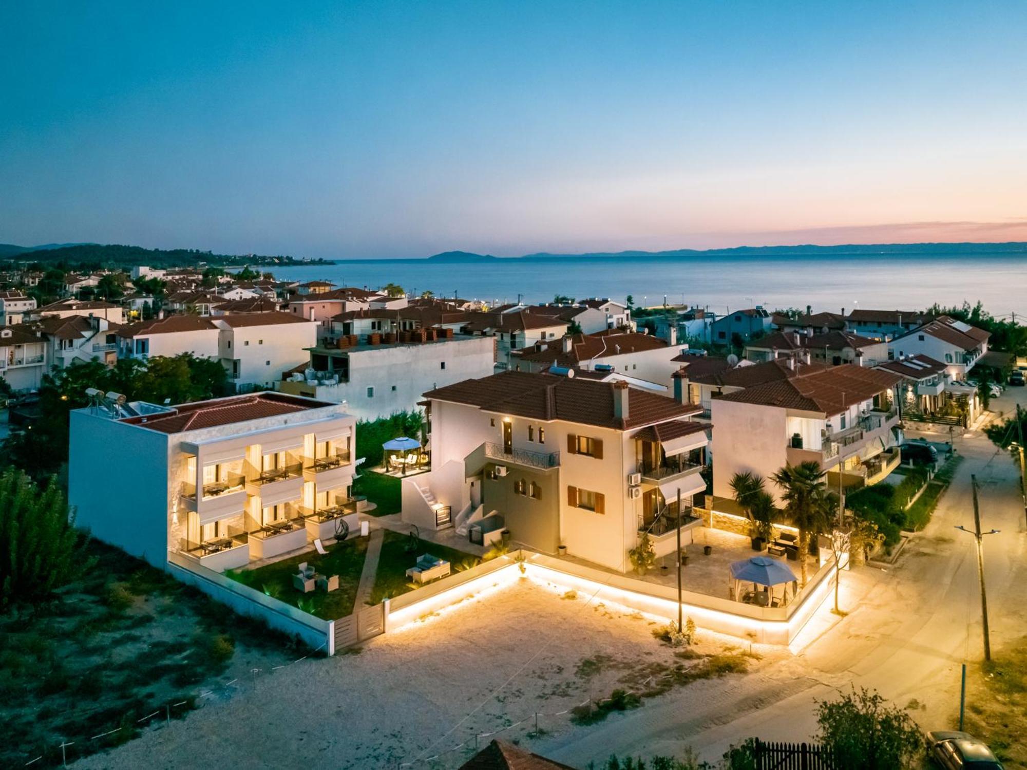 Antony'S Luxury Apartments Nikiti  Exterior photo