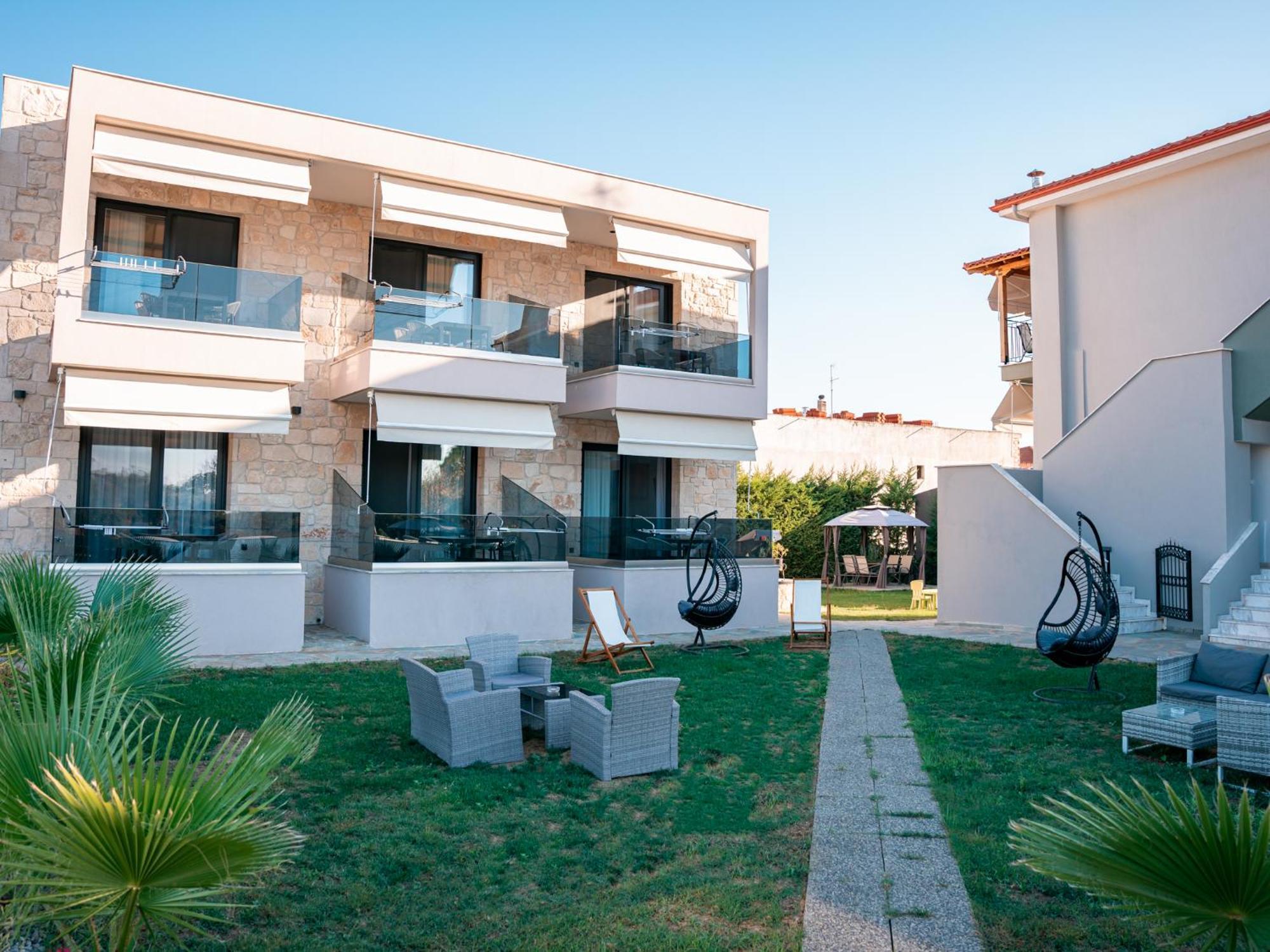 Antony'S Luxury Apartments Nikiti  Exterior photo