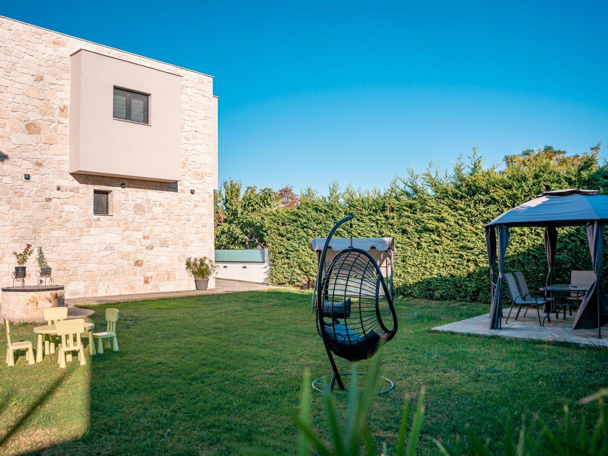 Antony'S Luxury Apartments Nikiti  Exterior photo