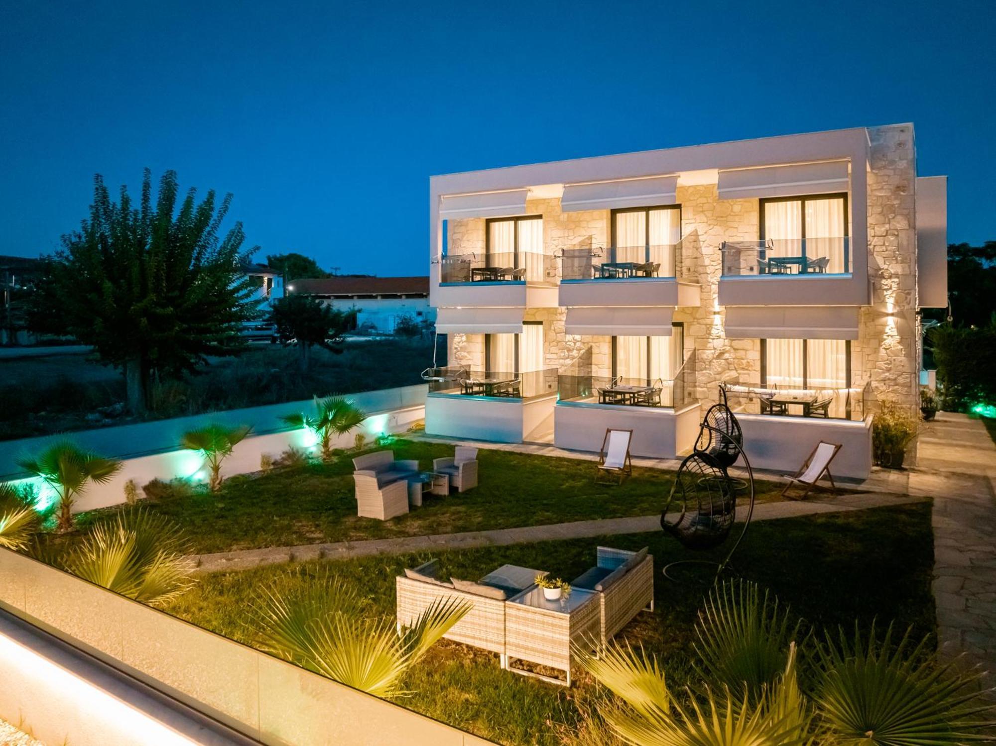 Antony'S Luxury Apartments Nikiti  Exterior photo