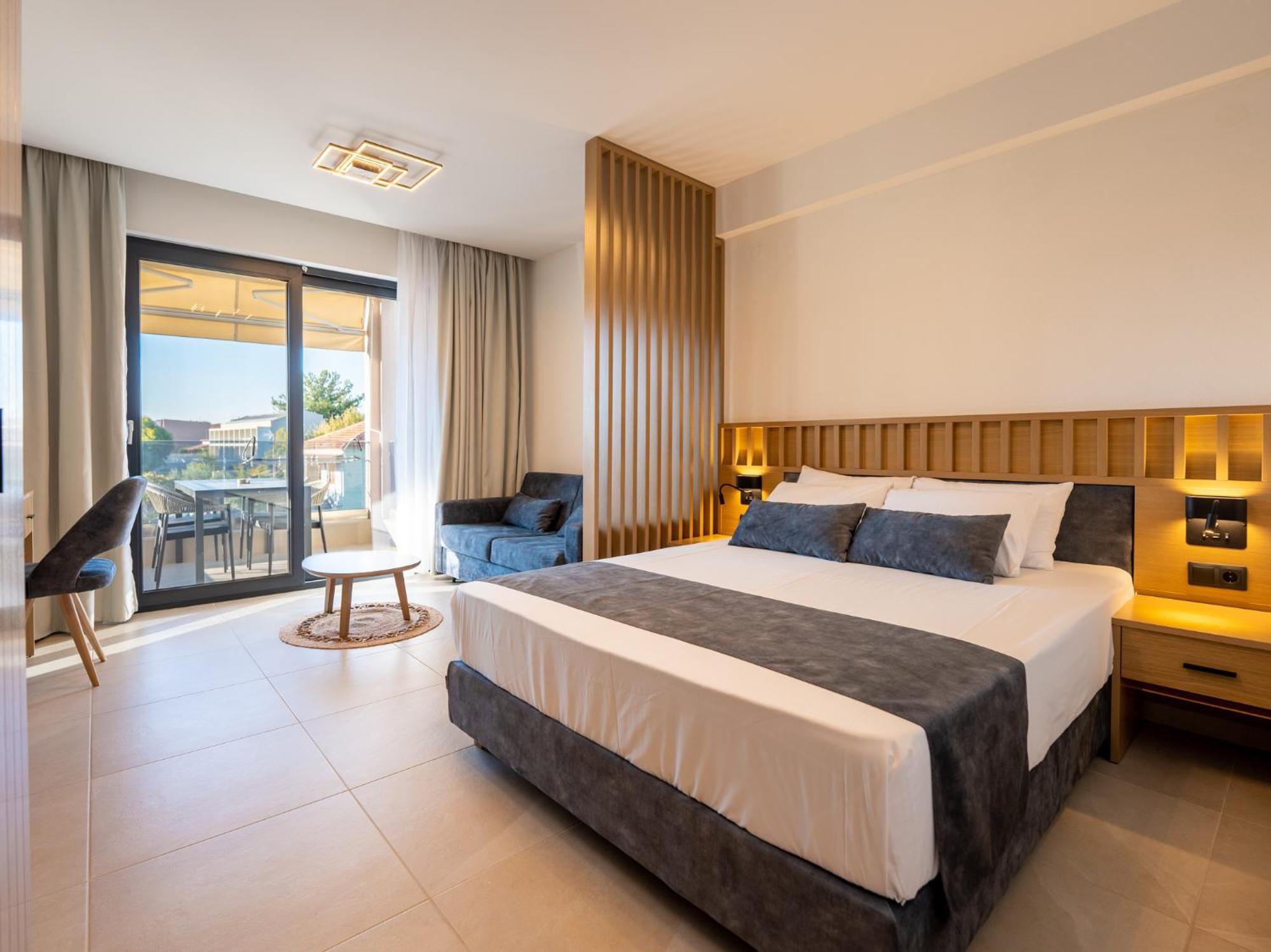 Antony'S Luxury Apartments Nikiti  Exterior photo
